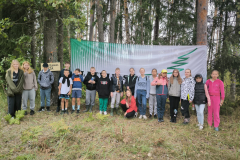 6 klase kopbilde priekšā orientējamies mežā plakātam