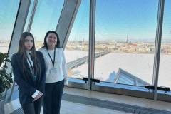 12-stavs-skats-uz-rigu