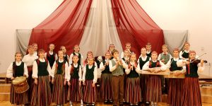 Deju ansamblis "Dzīsmeite"