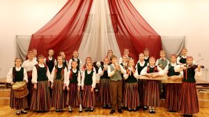 Deju ansamblis "Dzīsmeite"