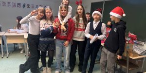 Skolēnu ziemassvētku kopebilde